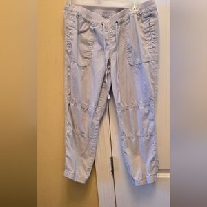 Old Navy Light Gray Tie At The Waist Capri Pants Size Small